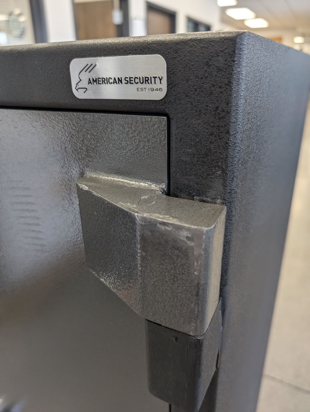 AMSEC BFS4520E1 Scratch and Dent cosmetic blemishes on top hinge. 